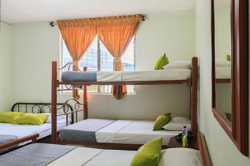 Ayenda 1506 La Puerta Del Sol Hotell Bucaramanga Rum bild